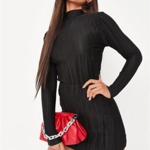 PLISSE HIGH NECK TOP